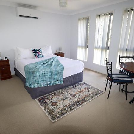 Blk Stays Guest House Deluxe Units Morayfield Eksteriør bilde