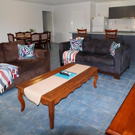 Blk Stays Guest House Deluxe Units Morayfield Rom bilde